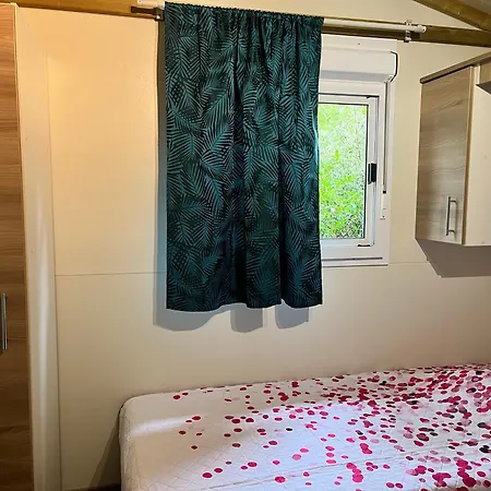 Village De Et La Pierre De L'aigle 营地 La Bréole