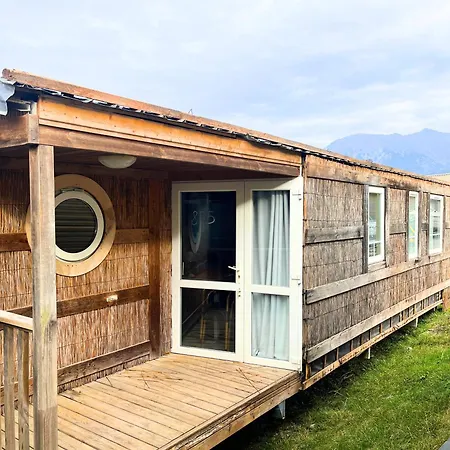Village De Et La Pierre De L'aigle Campsite *