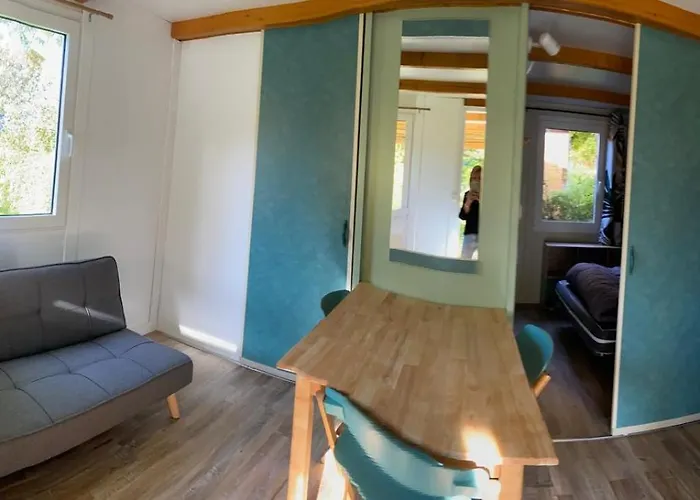 Campsite Village De Et La Pierre De L'aigle *